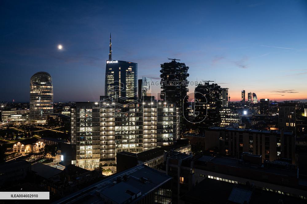 Panoramic Views of Milan's Porta Nuova District - Italy