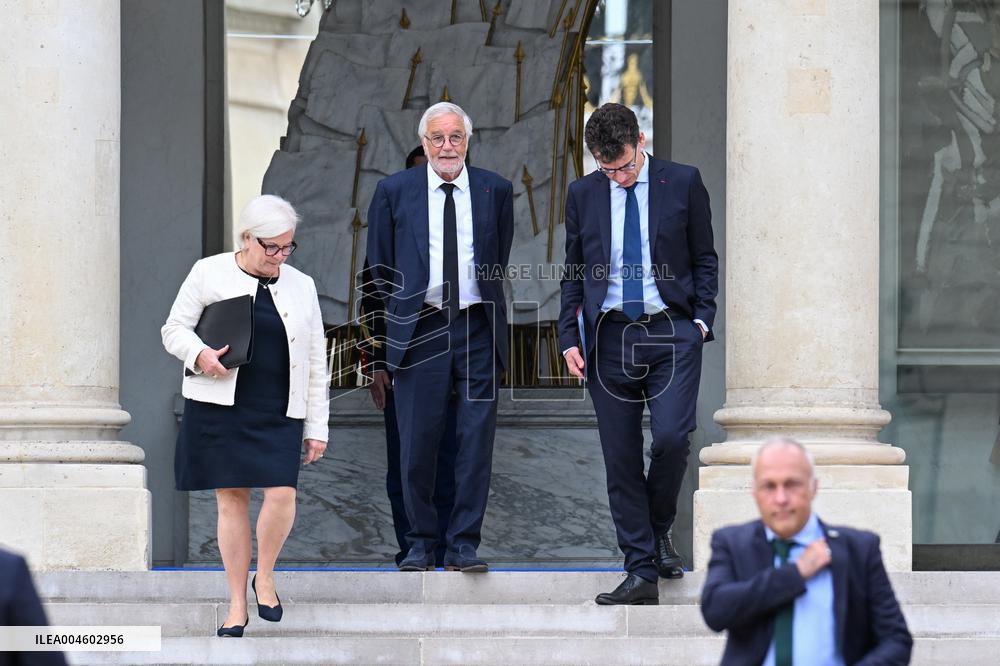 Cabinet Meeting Concludes at Elysee Palace - Paris