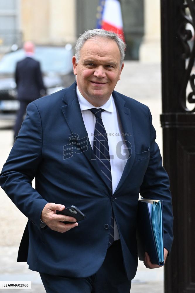 Cabinet Meeting Concludes at Elysee Palace - Paris