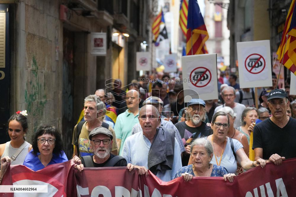 anti-Monarchist Protest Against King's Visit to Liceu - Spain