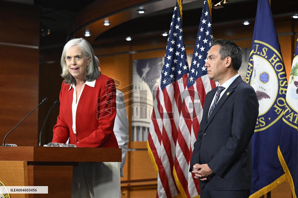 US House Democratic Leadership Press Conference