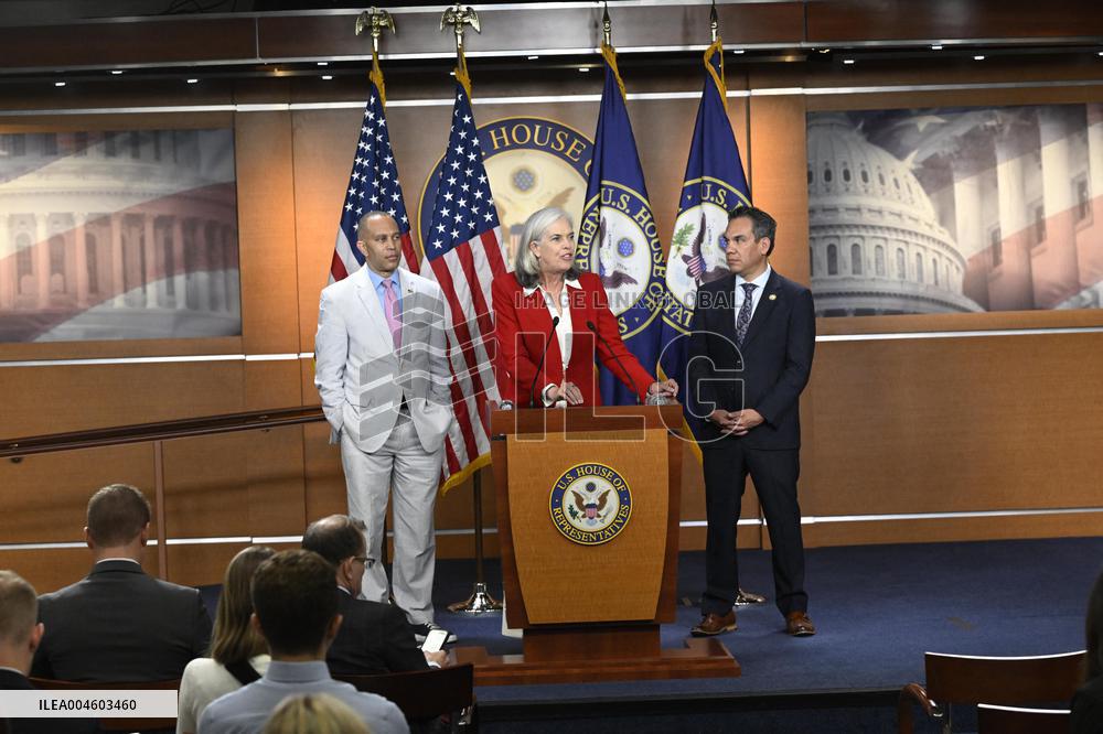 US House Democratic Leadership Press Conference