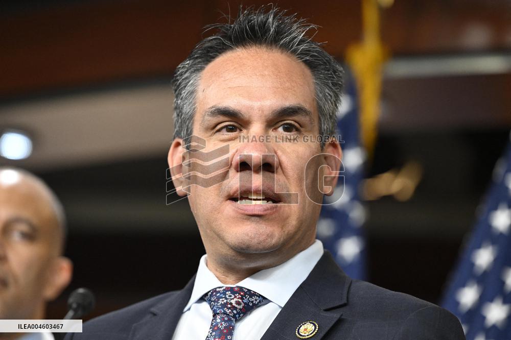 US House Democratic Leadership Press Conference