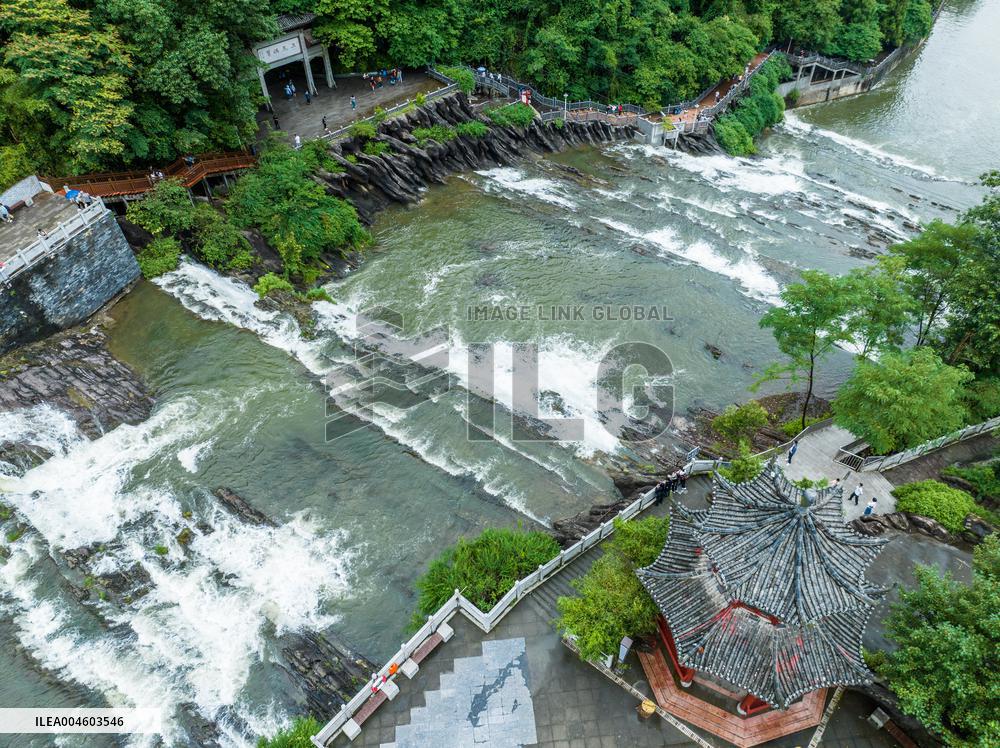 Xiangshuitan Waterfall