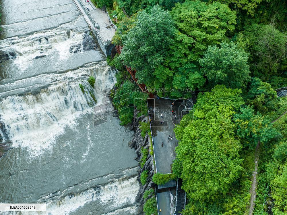 Xiangshuitan Waterfall