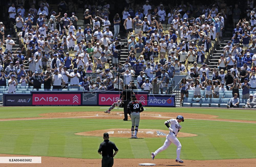 Baseball: Twins vs. Dodgers
