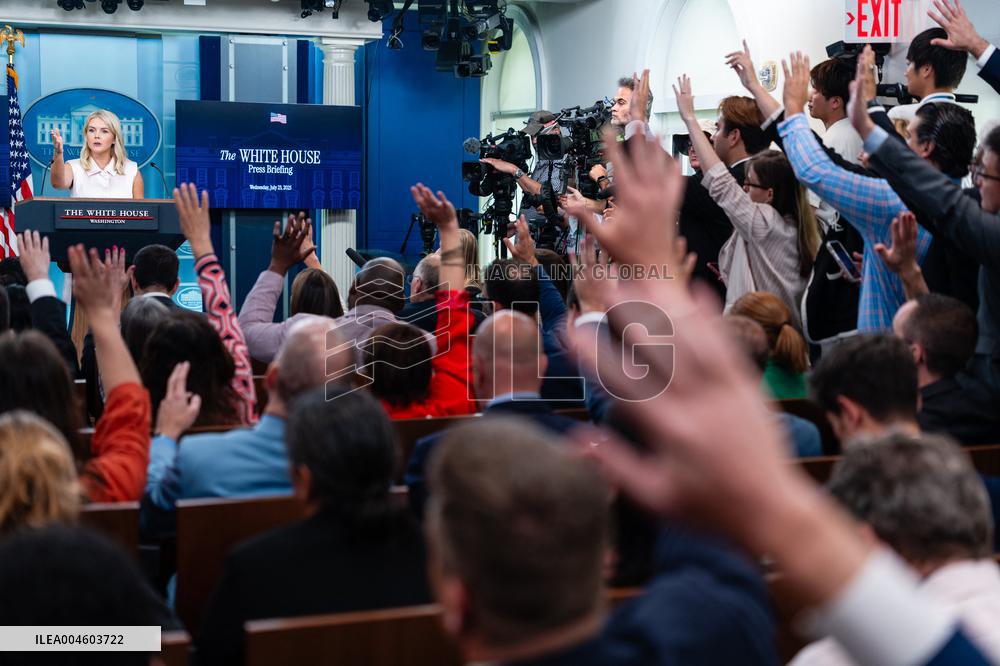 Karoline Leavitt Addresses Press - DC