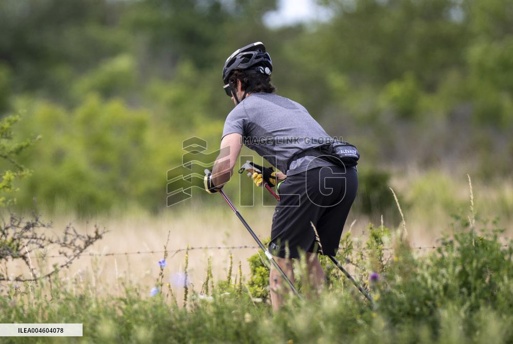 CARL PHILIP ROLLER SKIS