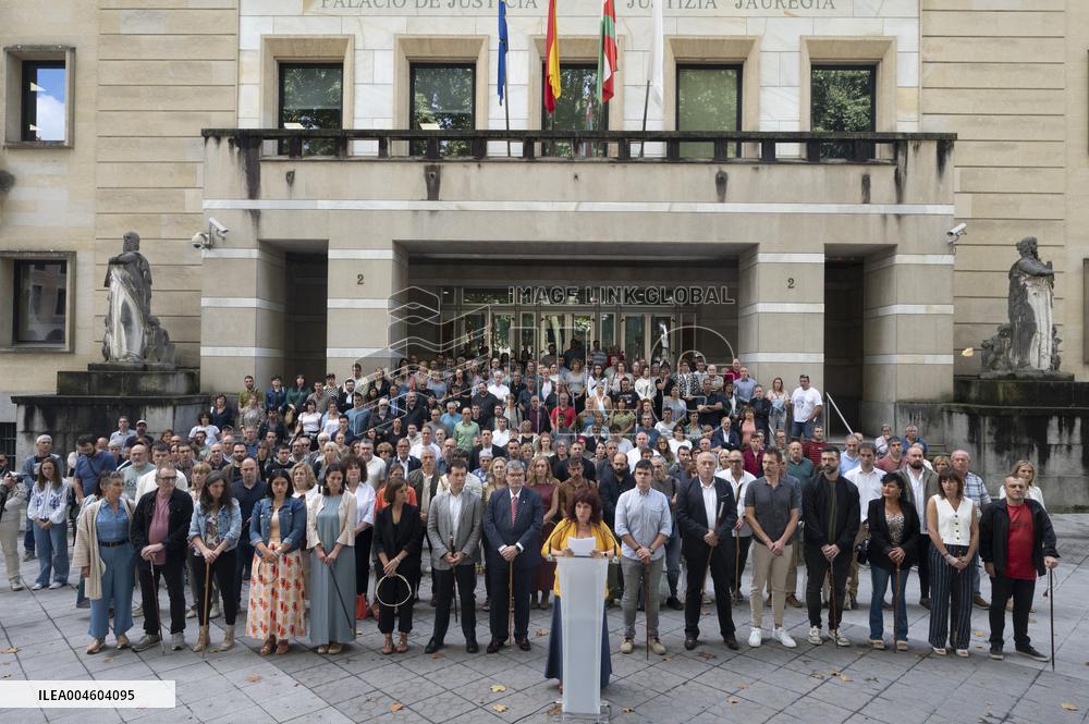 200+ Mayors Rally in Bilbao Against Basque Language Ruling - Spain