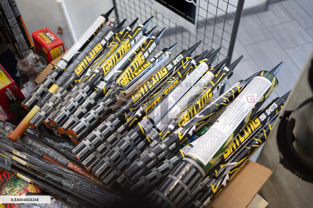 Bruno Retailleau visits the 20th Arrondissement Police Station - Paris