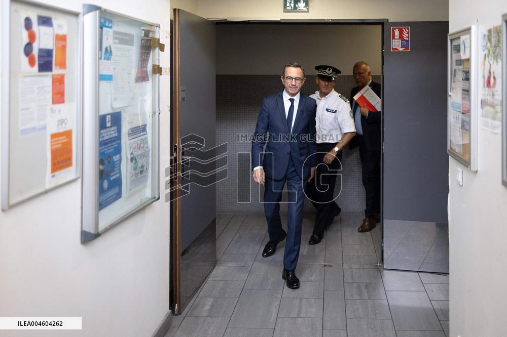 Bruno Retailleau visits the 20th Arrondissement Police Station - Paris