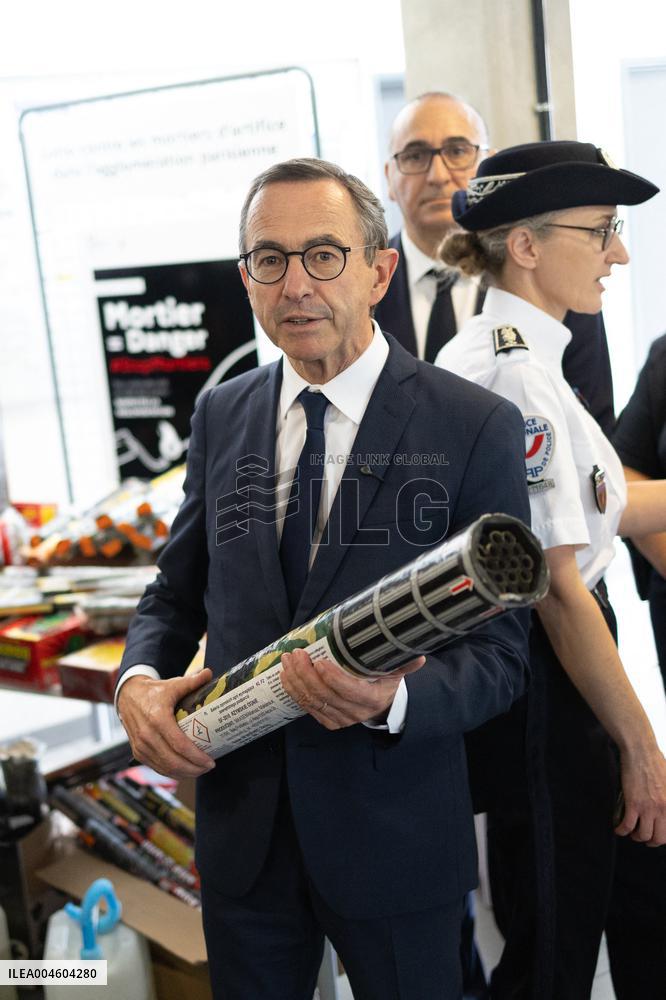 Bruno Retailleau visits the 20th Arrondissement Police Station - Paris