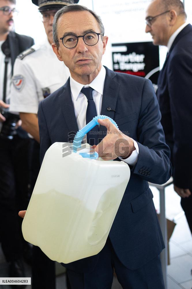 Bruno Retailleau visits the 20th Arrondissement Police Station - Paris