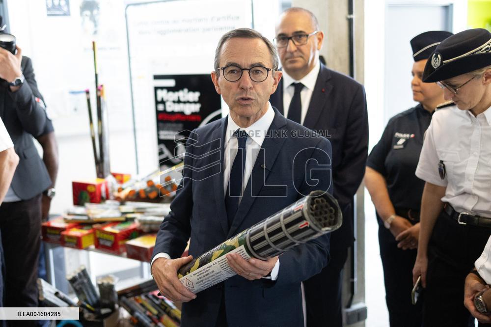 Bruno Retailleau visits the 20th Arrondissement Police Station - Paris