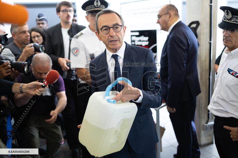 Bruno Retailleau visits the 20th Arrondissement Police Station - Paris