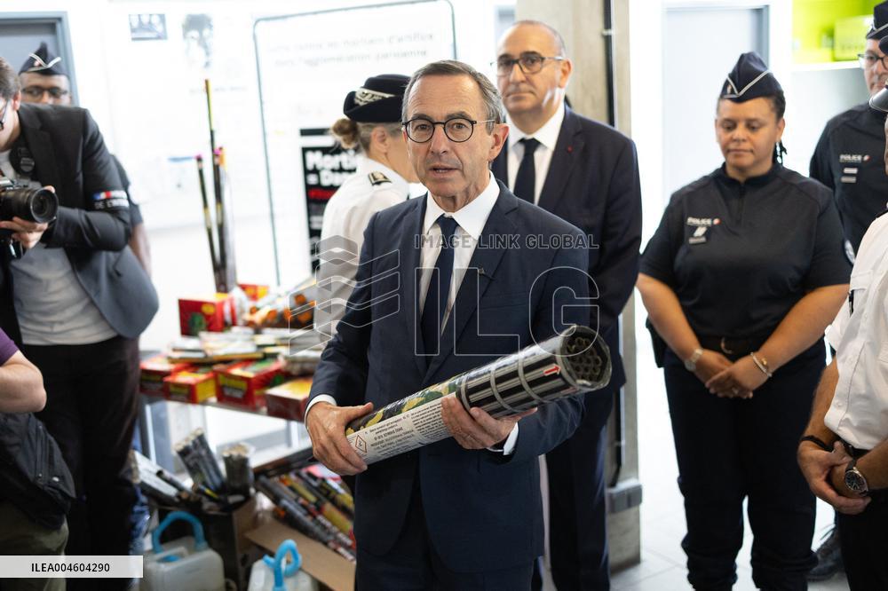 Bruno Retailleau visits the 20th Arrondissement Police Station - Paris