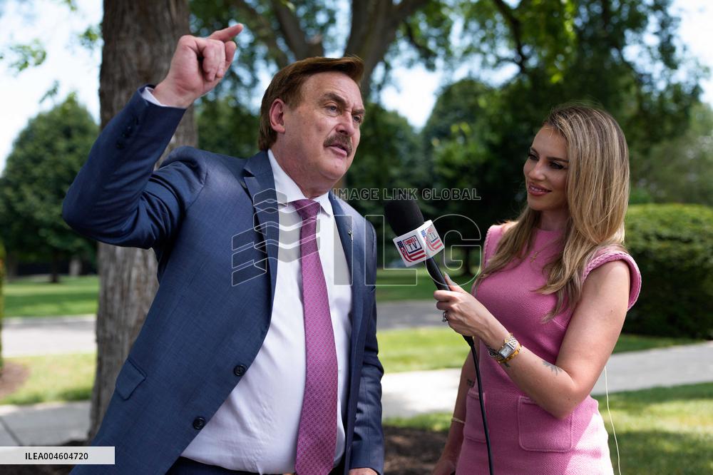 Mike Lindell outside White House