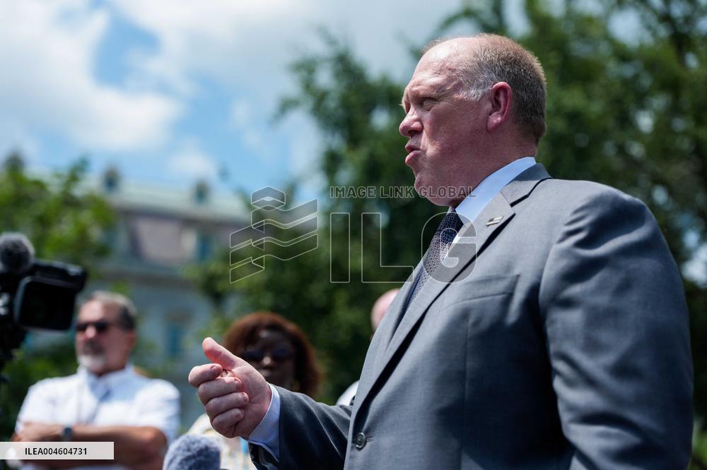 Tom Homan Speaks to Media outside West Wing of White House