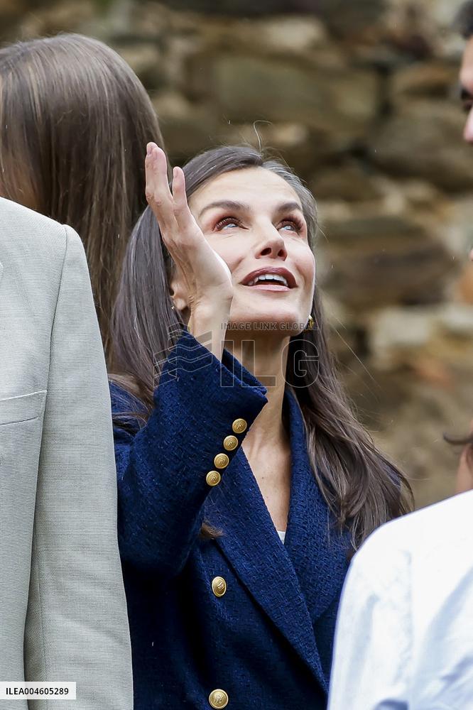 Spansih Royals visit San Marti del Vall