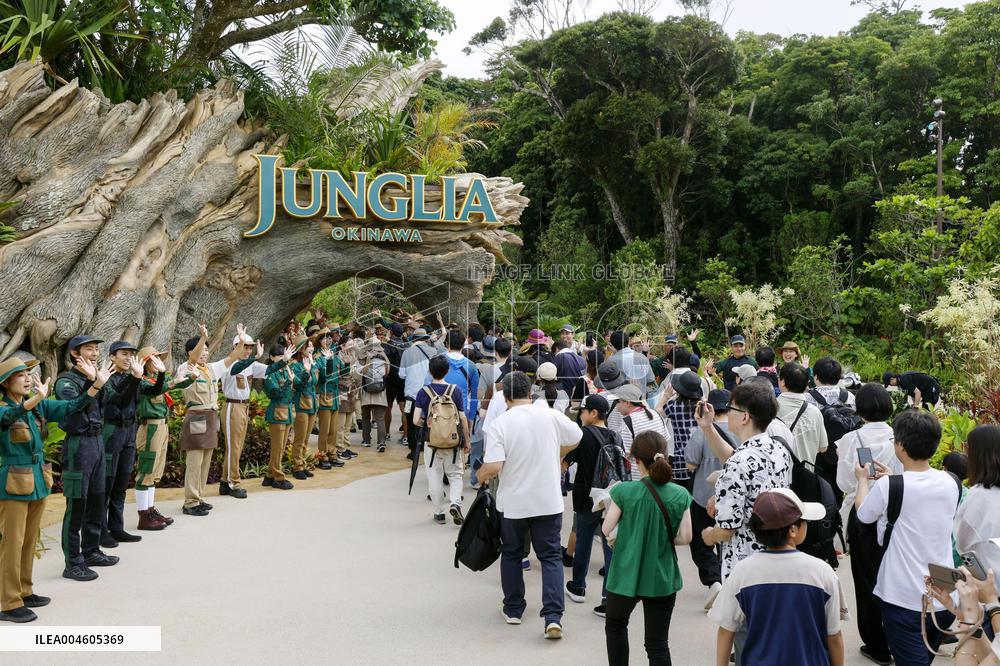 Junglia Okinawa theme park opens