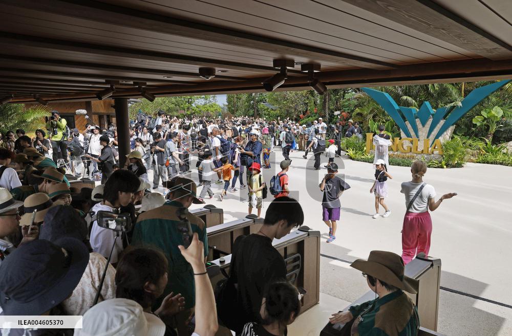 Junglia Okinawa theme park opens