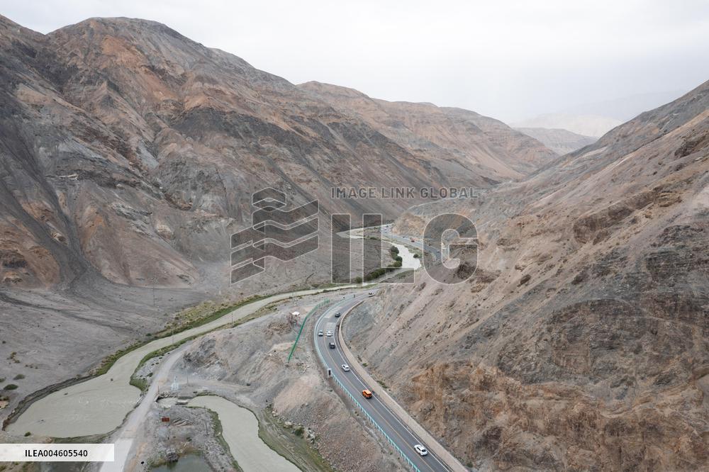 Scenic Views of the Karakoram Highway in Xinjiang - China