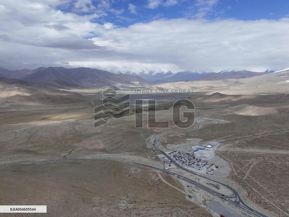Scenic Views of the Karakoram Highway in Xinjiang - China