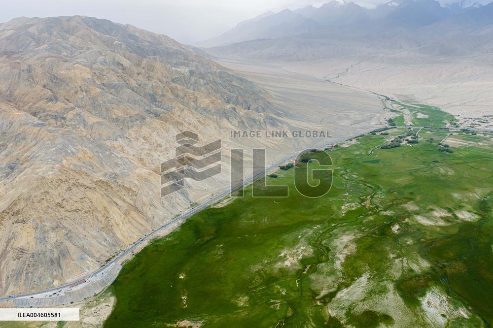 Stunning Views Along the Karakoram Highway in Xinjiang - China