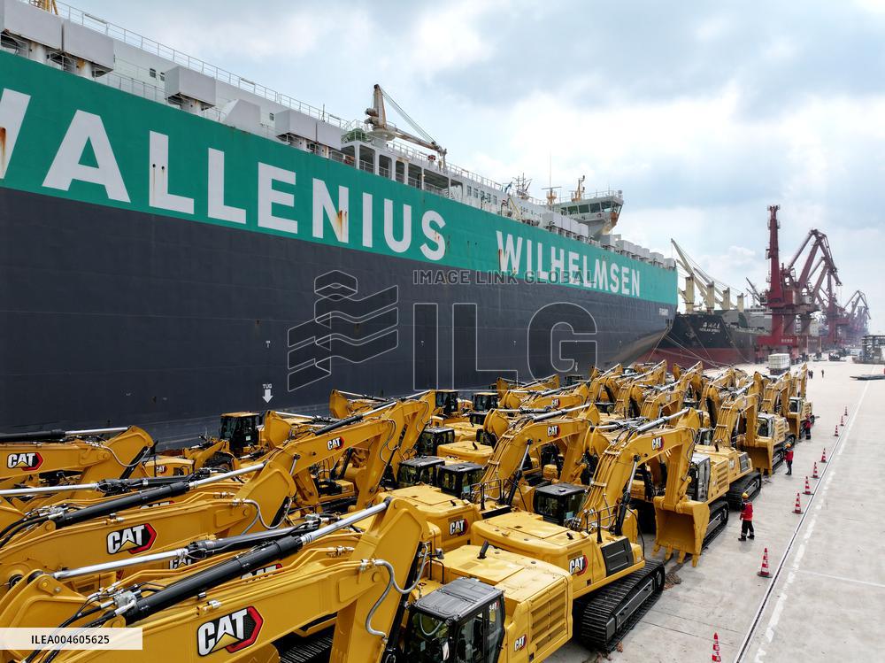 Excavator Export
 Growth