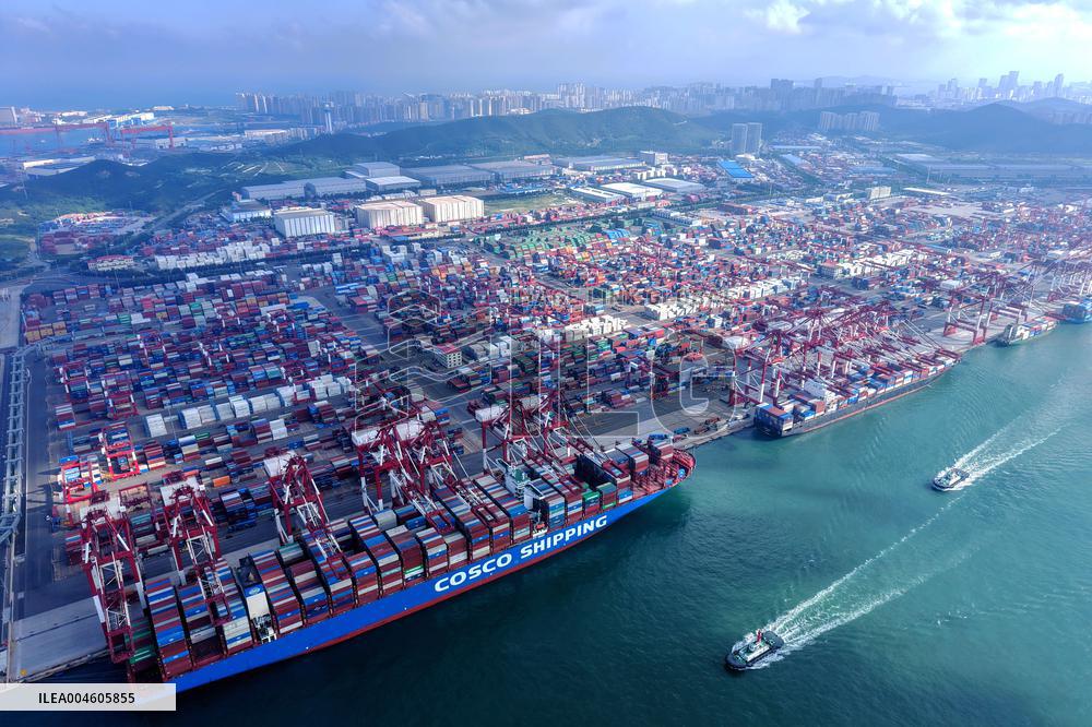 Foreign Trade Containers Trade