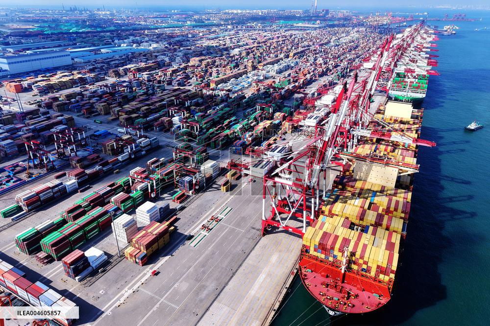 Foreign Trade Containers Trade