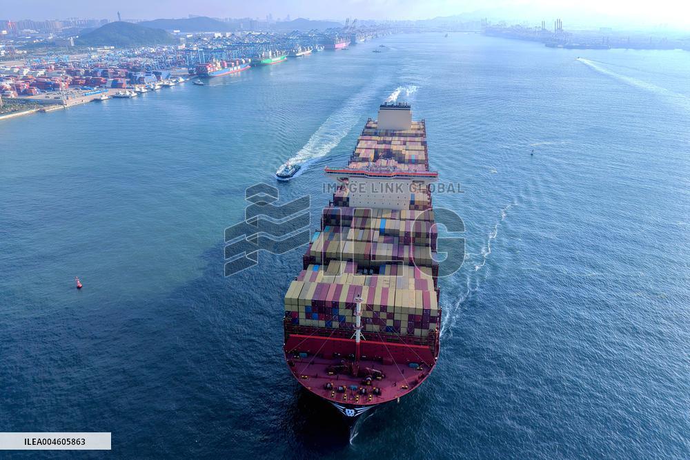 Foreign Trade Containers Trade