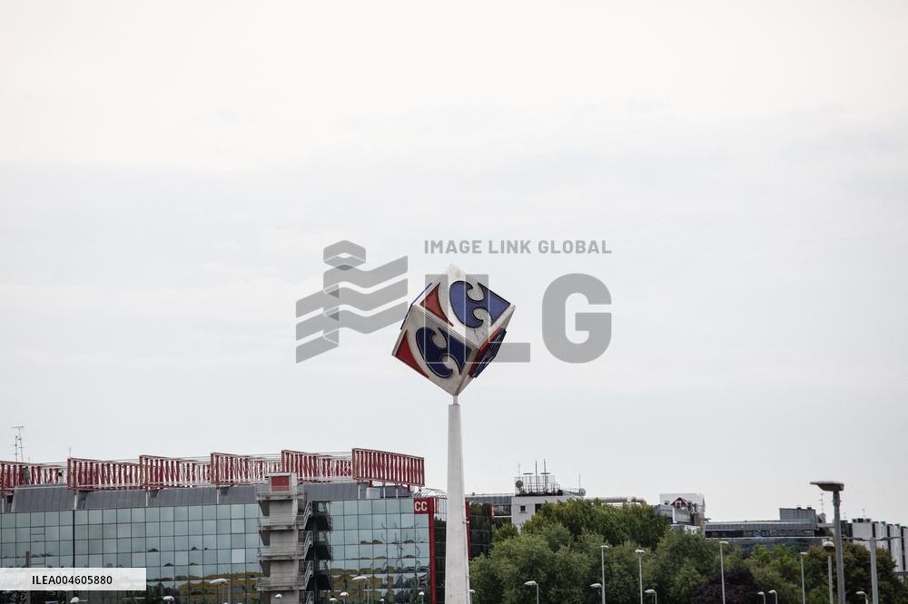 NewPrinces Acquires Carrefour Italia For 1 Billion Euros - Italy