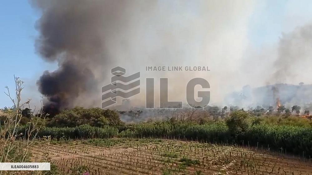 Fire Threatens Resort And Causes Evacuation - Italy