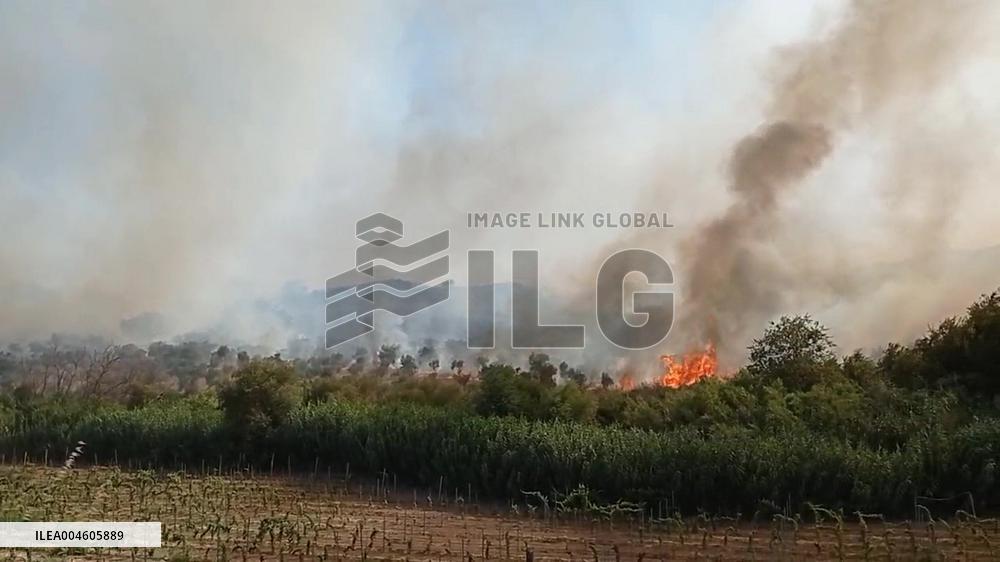 Fire Threatens Resort And Causes Evacuation - Italy