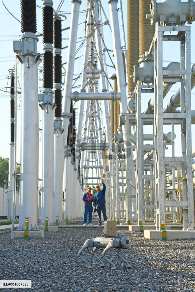 Intelligent Robot Inspects Power Grid in Chuzhou