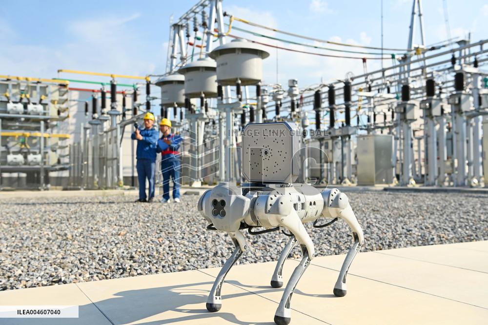Intelligent Robot Inspects Power Grid in Chuzhou