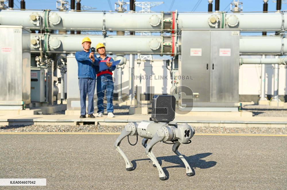 Intelligent Robot Inspects Power Grid in Chuzhou