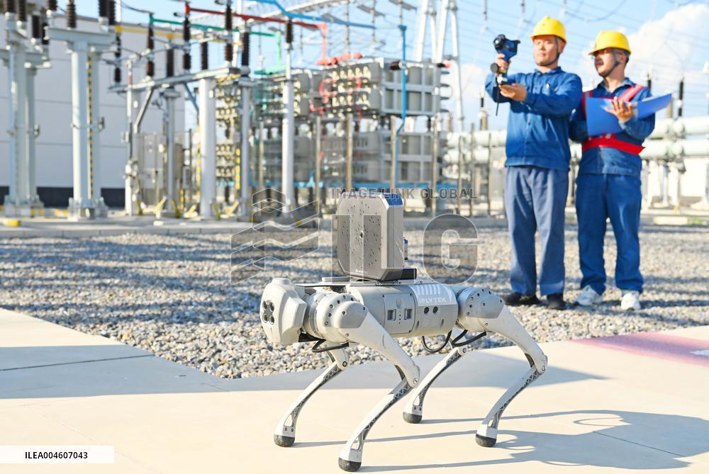 Intelligent Robot Inspects Power Grid in Chuzhou