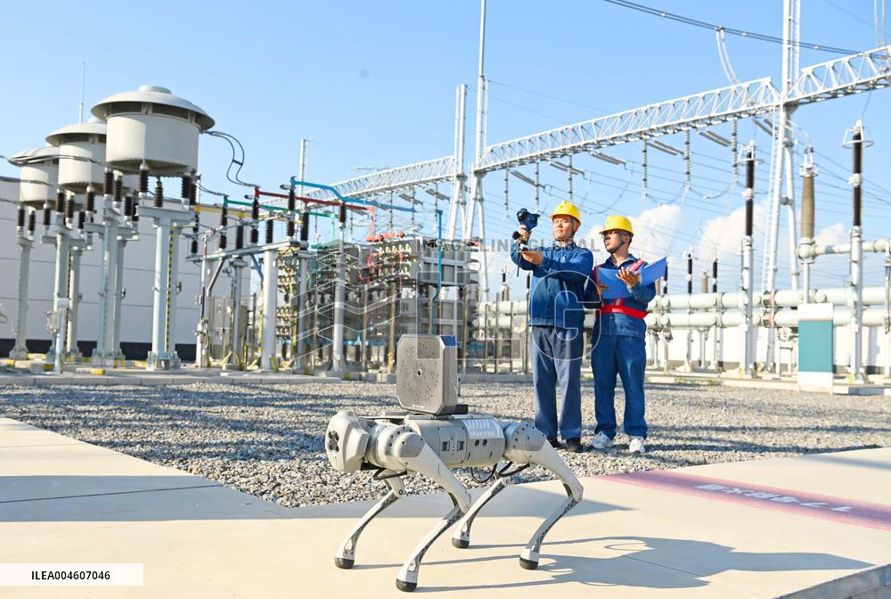Intelligent Robot Inspects Power Grid in Chuzhou