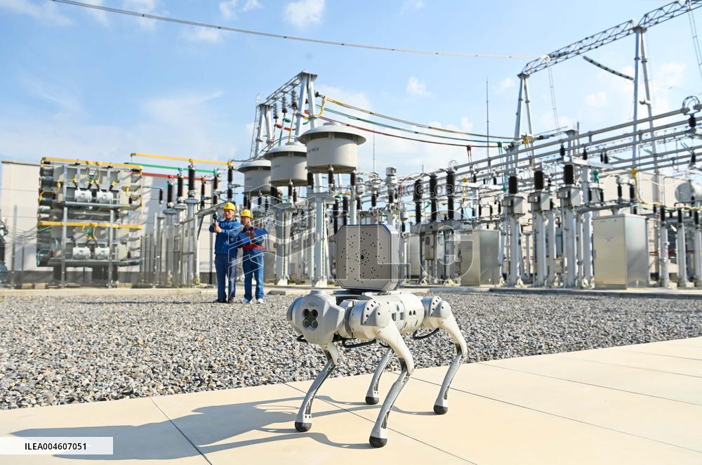 Intelligent Robot Inspects Power Grid in Chuzhou