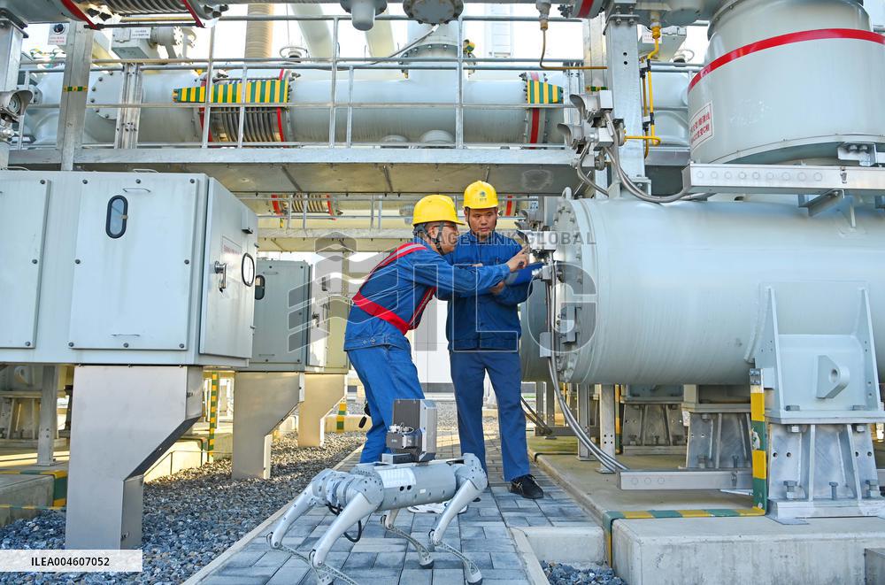 Intelligent Robot Inspects Power Grid in Chuzhou