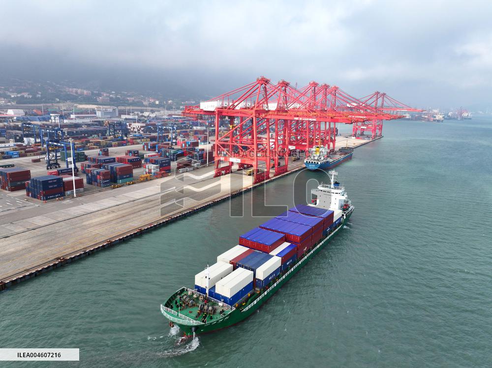 Chinese Ports Cargo Throughput Increased