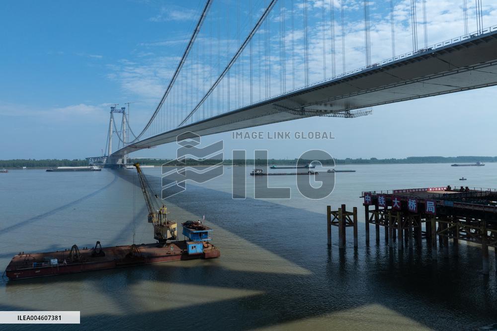 Shuangliu Yangtze River Bridge after closure - Wuhan