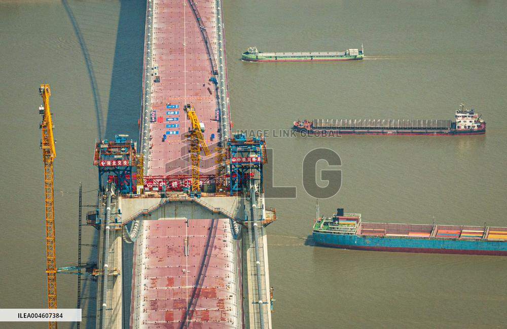 Shuangliu Yangtze River Bridge after closure - Wuhan
