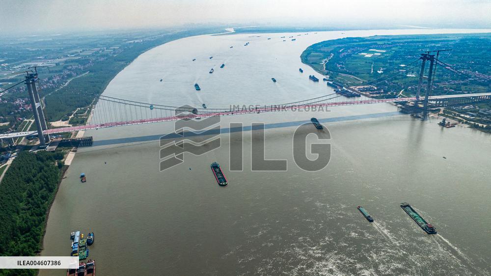 Shuangliu Yangtze River Bridge after closure - Wuhan