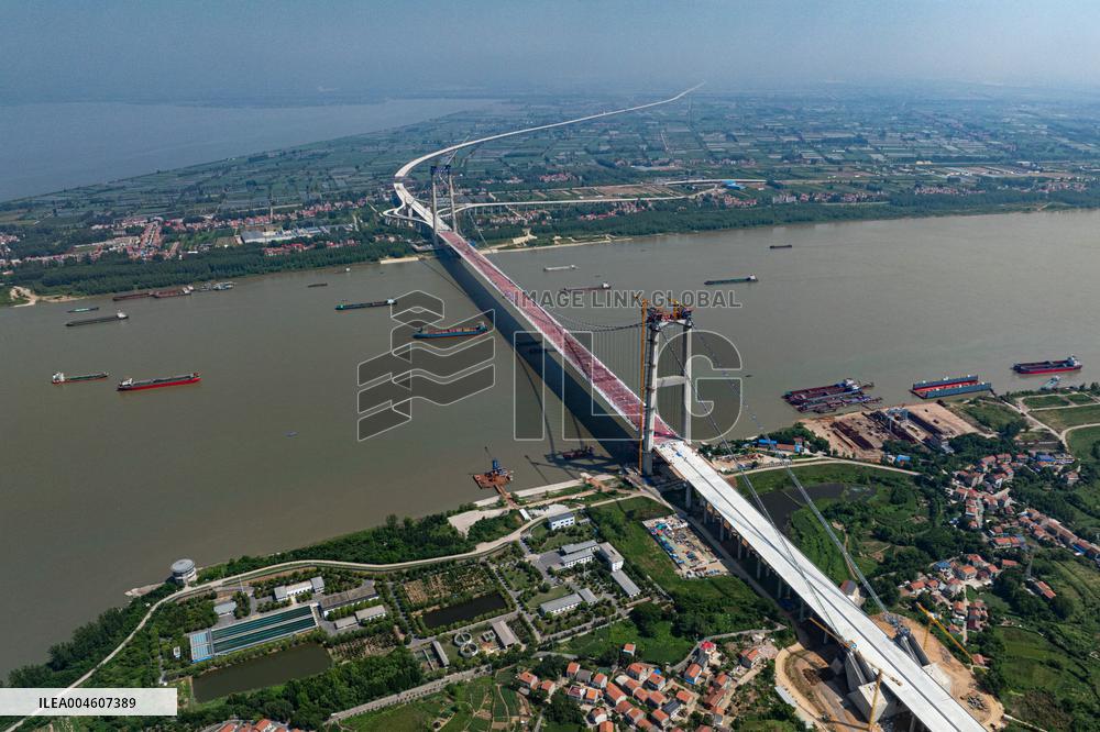 Shuangliu Yangtze River Bridge after closure - Wuhan
