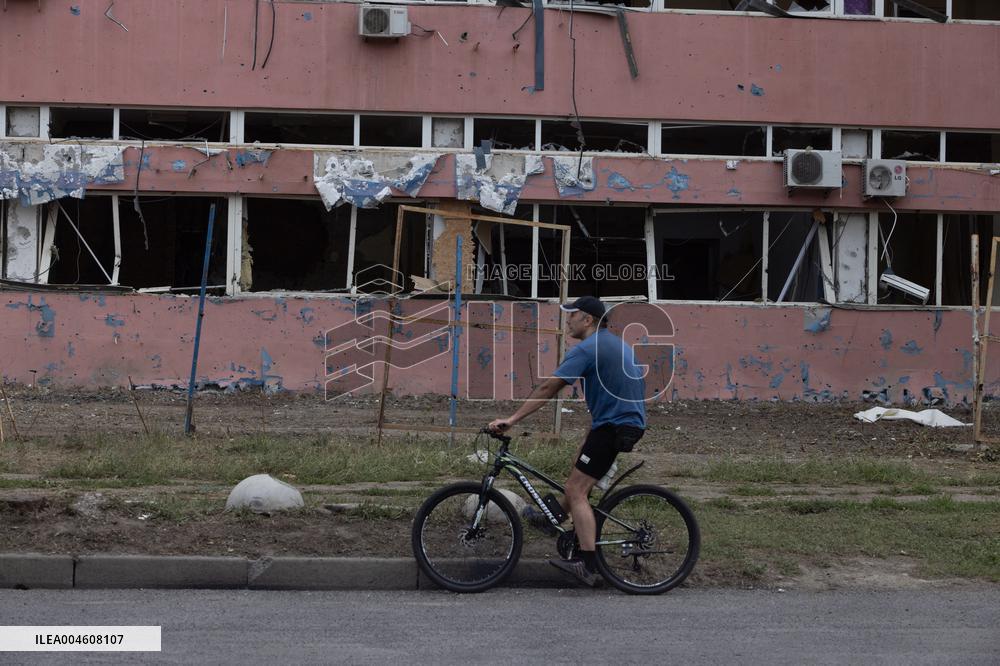 6 people Including Two Children Injured in Russian Attack - Kharkiv