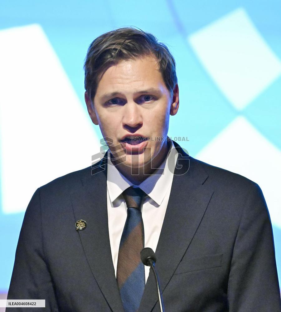 Nobel committee chair in Japan