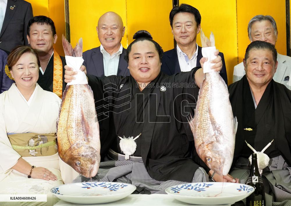 Sumo: Nagoya Grand Sumo Tournament